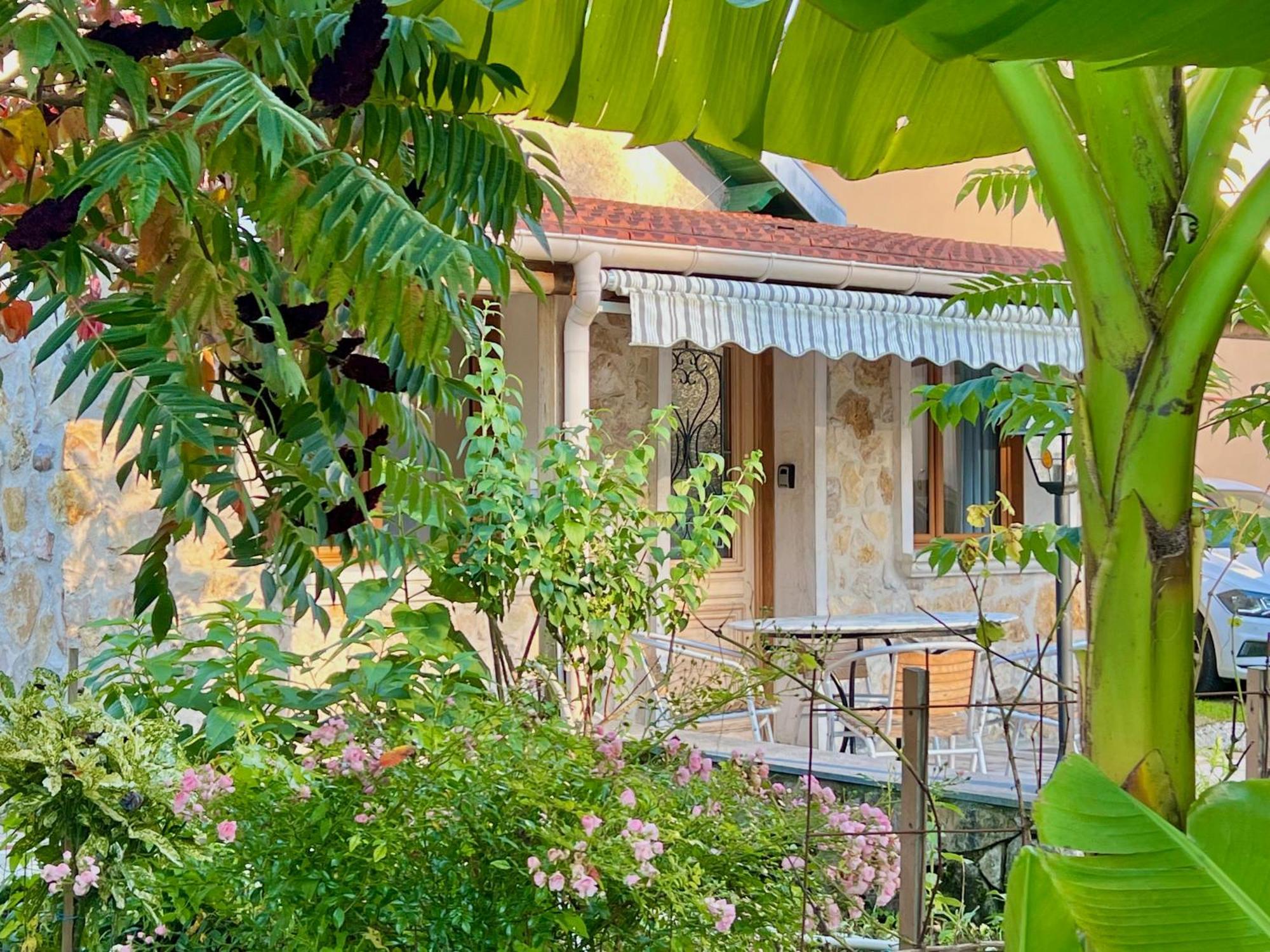 הוילה Gouvernes Joumana Tourisme מראה חיצוני תמונה